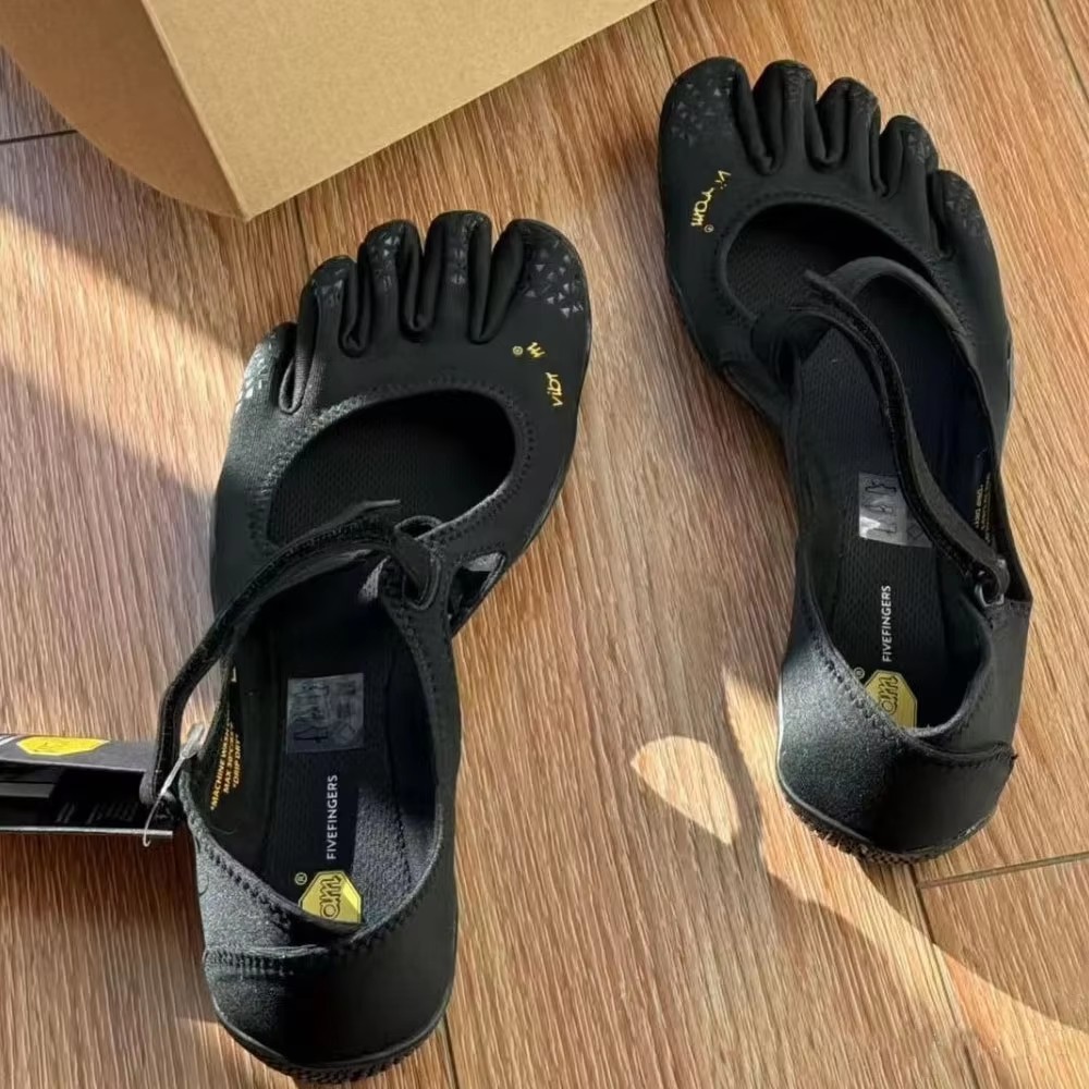 Lightweight Breathable and Qui - огляд і ціна Women'S Shoes Louis Vuitton