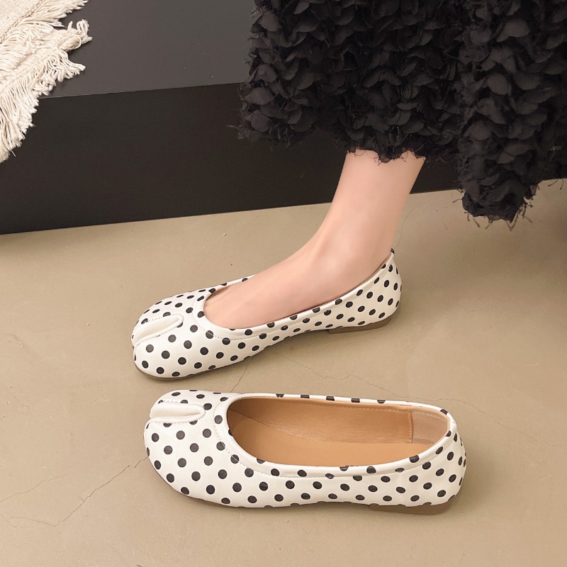 Women Split Toe Flats Polka Do - огляд і ціна Women'S Shoes For Standing All Day